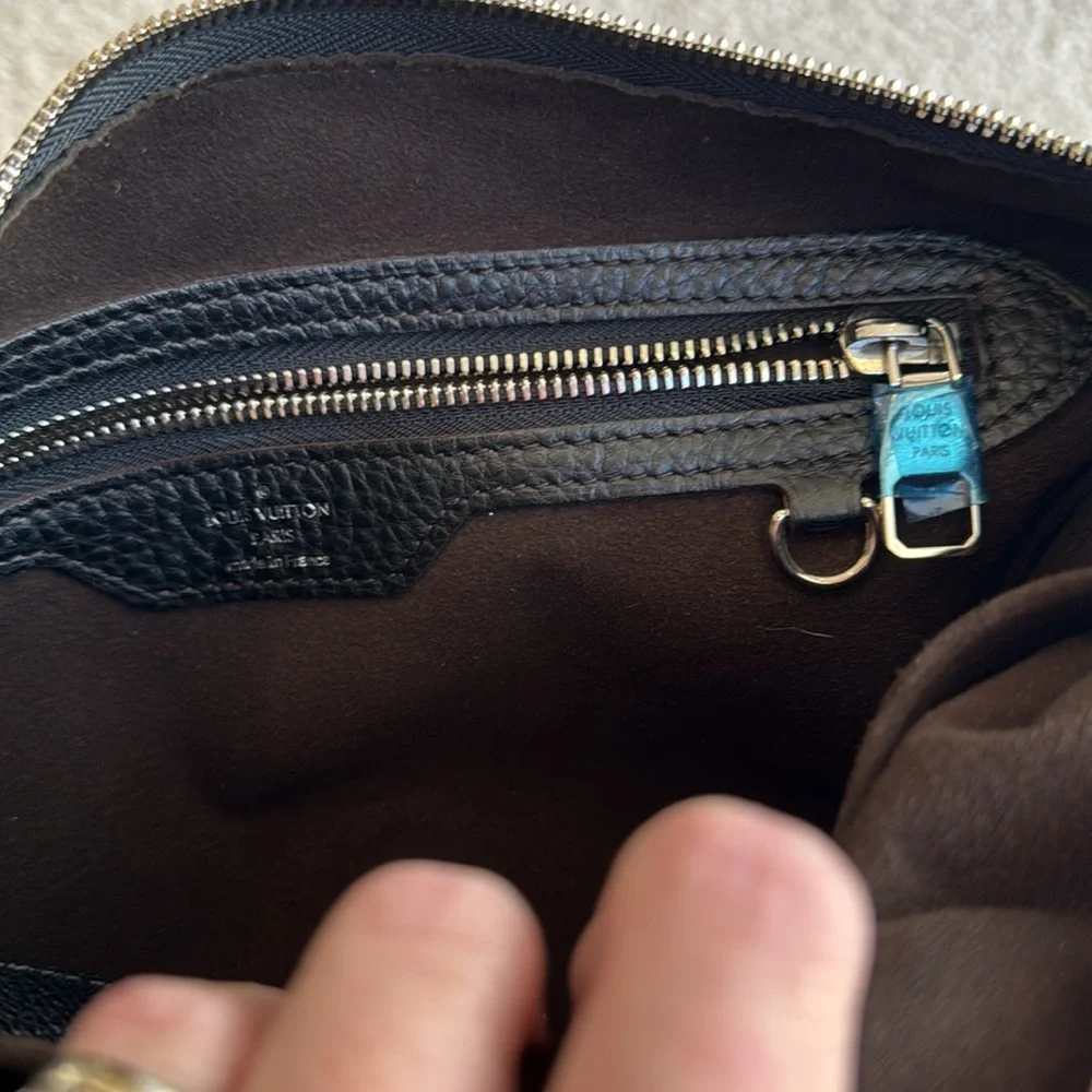 Louis Vuitton Black Hobo Bag - Picture 9 of 13
